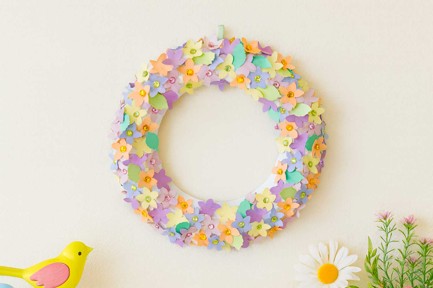 Couronne de fleurs printanières