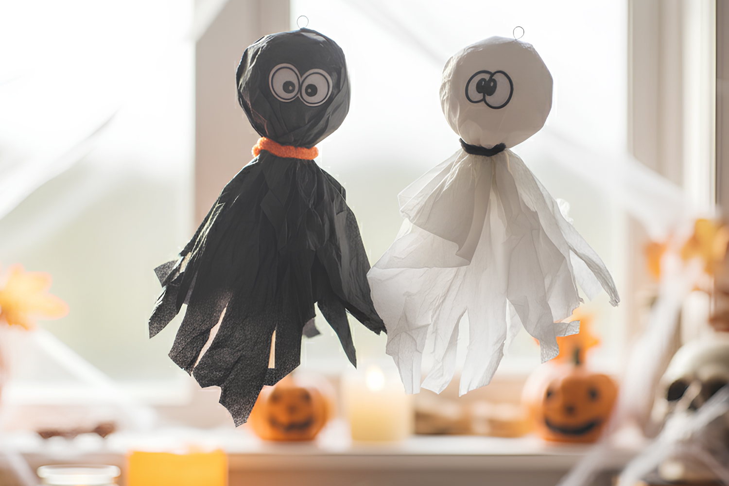 Petits fantômes à suspendre