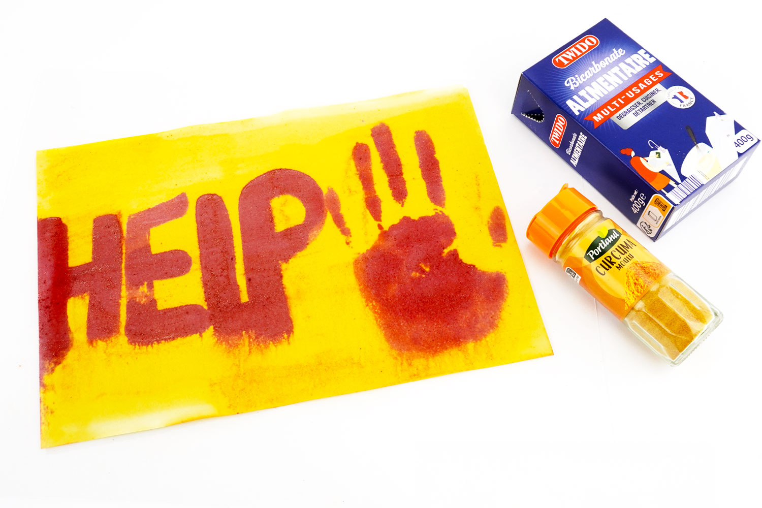 Encre invisible au curcuma - Expérience magique